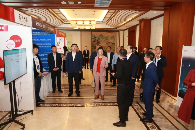 中国贸促会领导莅临利来展台